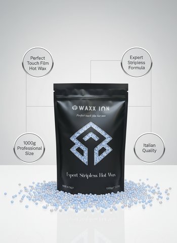 Waxx Inn Curaçao Expert Stripless Hot Wax feature callout – application guide showing ideal melt consistency and stripless peel technique for professional hair removal